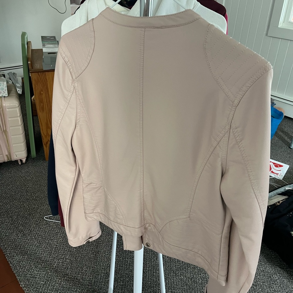 Charlotte Russe Women's Pink Jacket - Picture 3 of 3